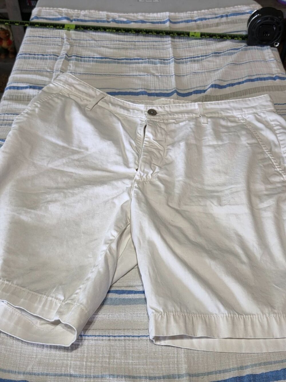 AG Adriano Goldschmied Men’s White Shorts – New Without Tags